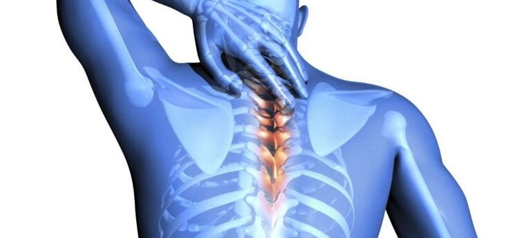 spinal cord injury as a cause of pain between the shoulder blades